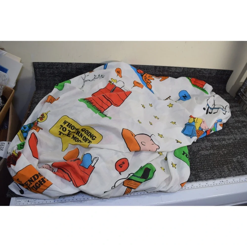 Vintage 1966 Charlie Brown Peanuts Cartoon TWIN Sheet Set Flat & Fitted Snoopy